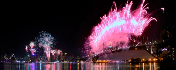 Sydney Harbour NYE Panorama fuochi d'artificio — Foto Stock
