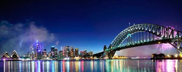 Sydney Harbour най феєрверк Панорама Стокове Зображення