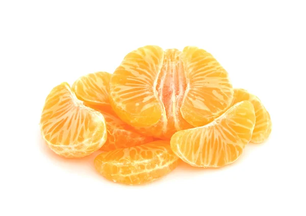Mandarine pelée isolée sur fond blanc — Photo