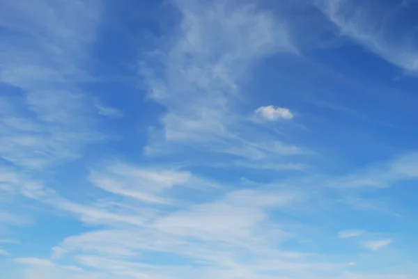 Lucht en wolken — Stockfoto