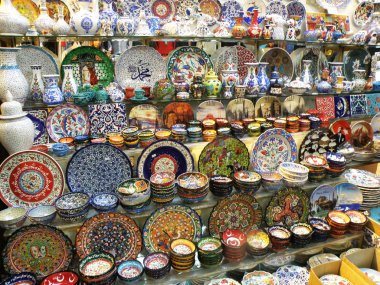 geleneksel Türk plakaları ve vazolar