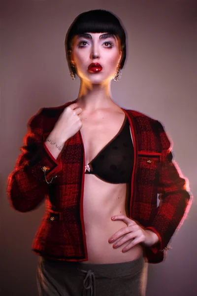 Fashion young brunette model photo editorial, model posing, mixed lightning, long shutter speed — Stock Photo, Image
