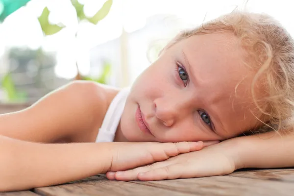 Sad little girl — Stock Photo, Image