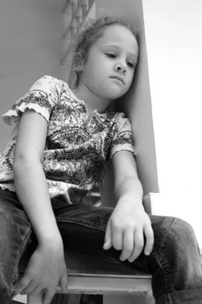 Retrato de niño triste — Foto de Stock