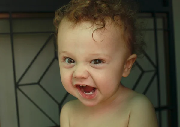 행복 한 아기의 모습 — 스톡 사진