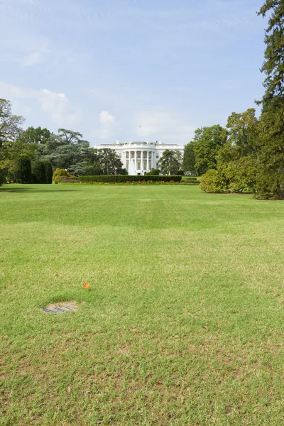 Bílý dům přední trávník — Stock fotografie