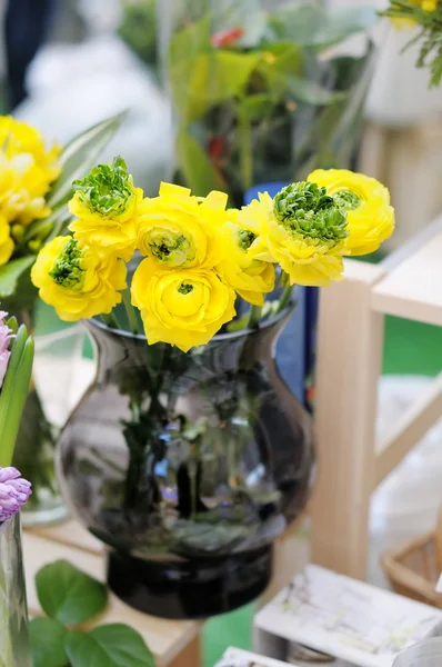 Vynikající žluté květy — Stock fotografie