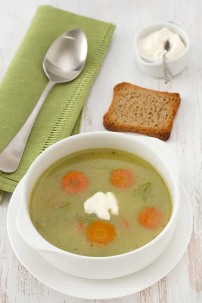Sopa de legumes com feijão e cenoura — Fotografia de Stock