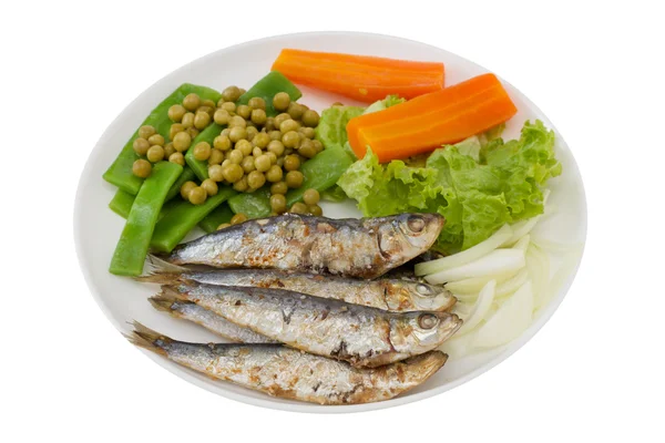 Sardines frites à la carotte et haricots verts — Photo