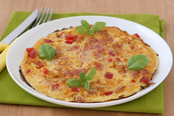 Omelet with ham and pepper — Stock Photo, Image