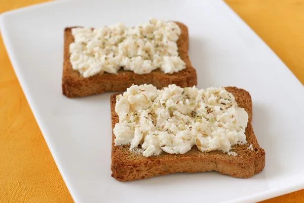 Süzme peynirli tost — Stok fotoğraf