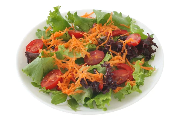 Овощной салат на тарелке — стоковое фото