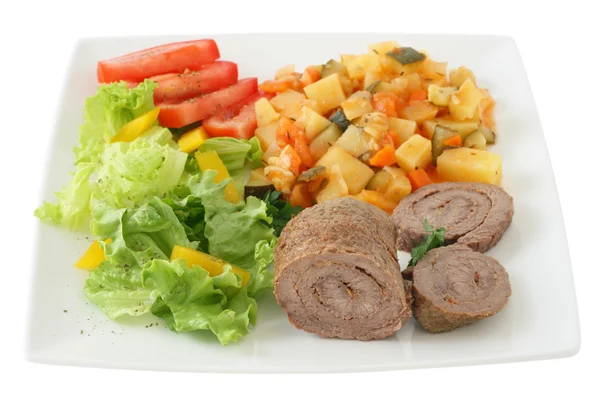 Rolos de carne com salada — Fotografia de Stock
