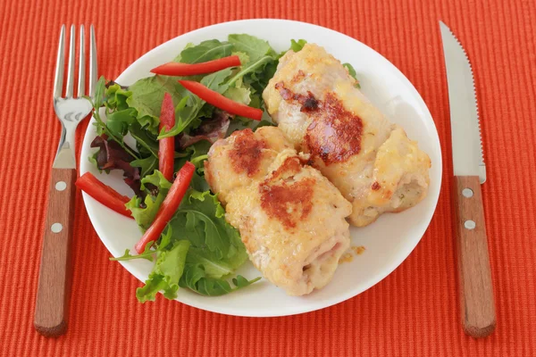 Turkey rolls with salad — Stock Photo, Image