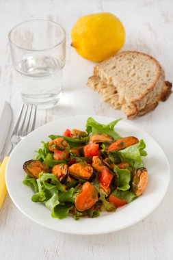 Midye salata