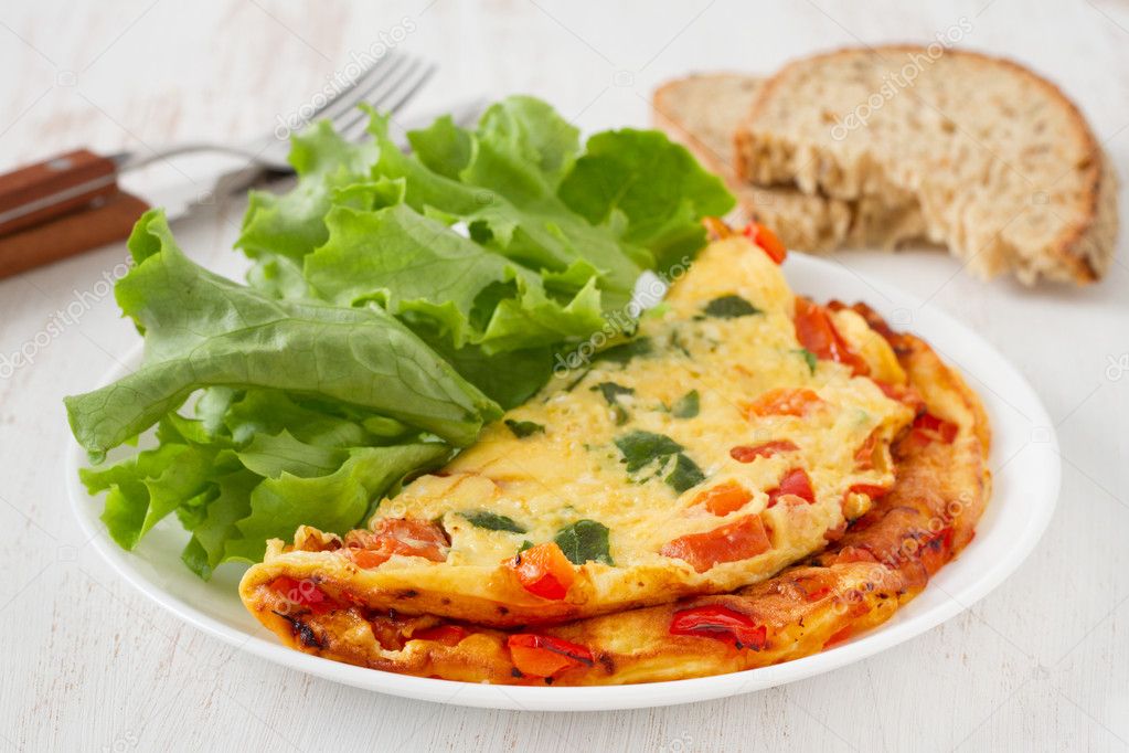 Omelet with lettuce