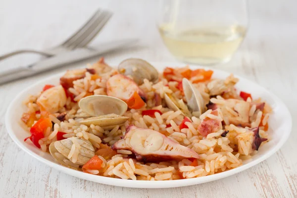 Rice with vegetables and seafood — Stock Photo, Image