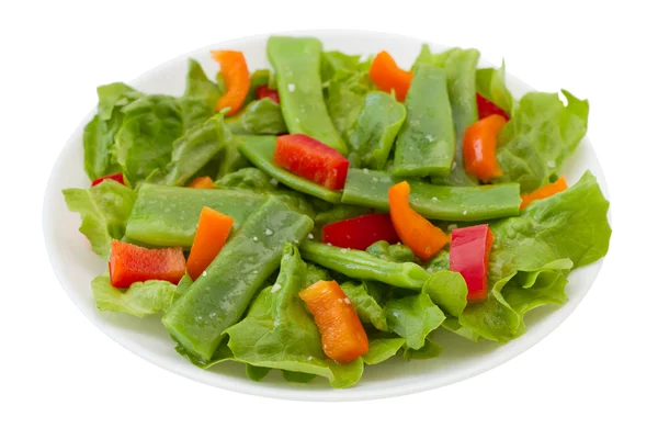 Salade avec haricots verts dans l'assiette — Photo