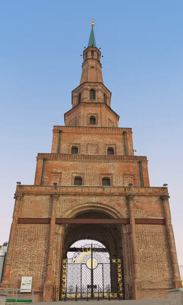 La torre Soyembika en el Kremlin de Kazán, Rusia — Foto de Stock