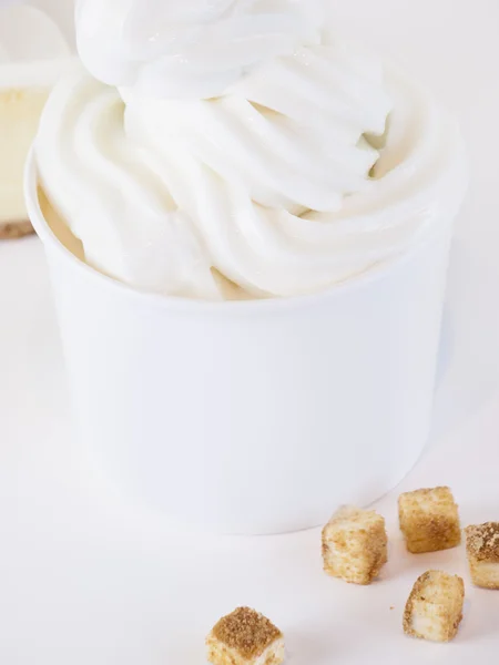 Zmrazené jogurt měkké sloužit. — Stock fotografie