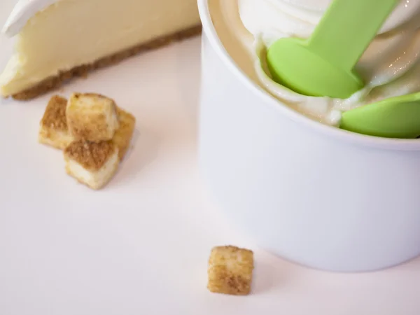 Gefrorene Soft Serve Joghurt. — Stockfoto