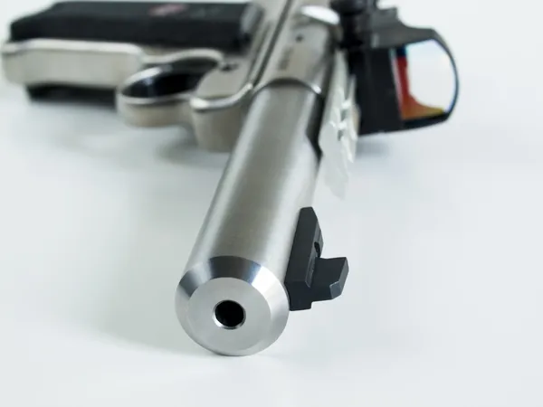 Long rifle semi automatic pistol — Stockfoto
