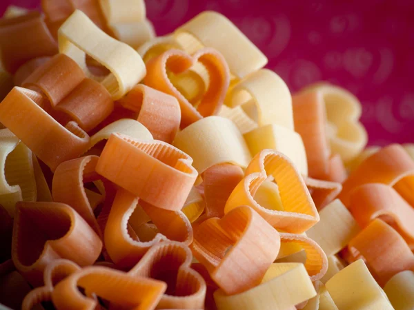 Macarrão em forma de coração — Fotografia de Stock