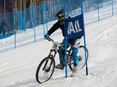 Teva ikili slalom Bisiklet