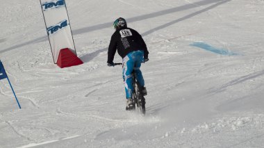 Teva ikili slalom Bisiklet