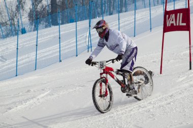 Teva ikili slalom Bisiklet