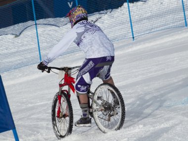 Teva ikili slalom Bisiklet