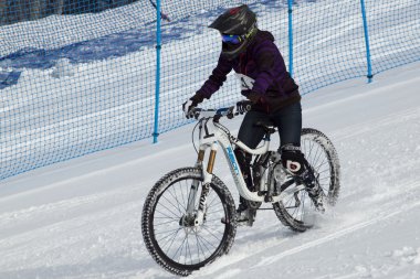 Teva ikili slalom Bisiklet