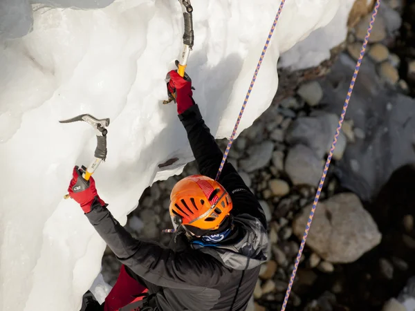 Ice Climbing — Stock Photo, Image
