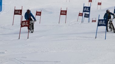 Teva ikili slalom Bisiklet