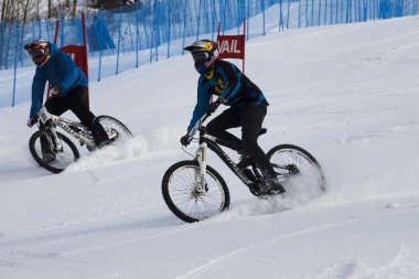 Teva ikili slalom Bisiklet