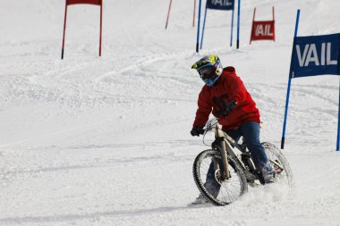 Teva ikili slalom Bisiklet