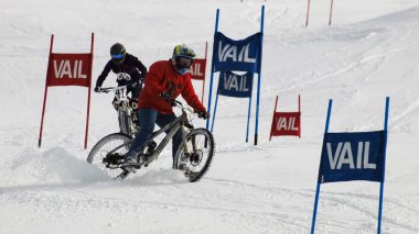 Teva ikili slalom Bisiklet