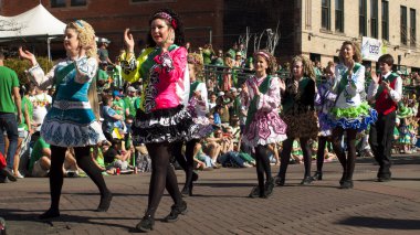 St Patrick'ın günü yürüyüşü