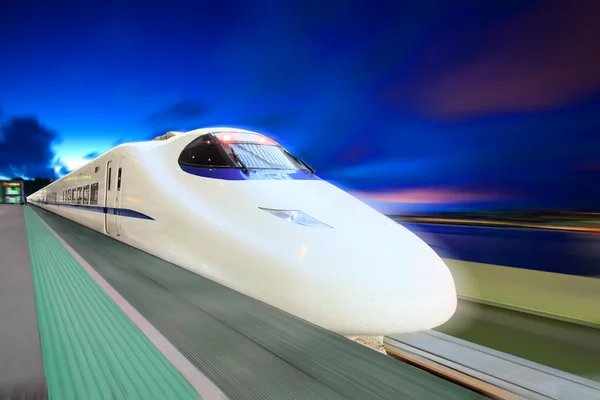 High Speed Train IN THE NIGHT — Stock Photo, Image