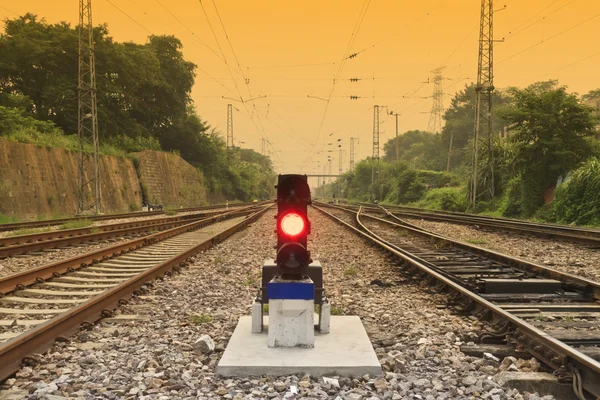 上古铁路和信号灯 — 图库照片