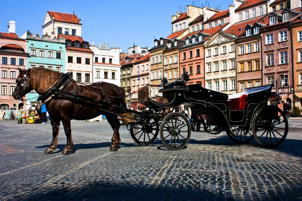 Horse and carriage. Old tomn. Warsaw. Poland — Stock Photo, Image
