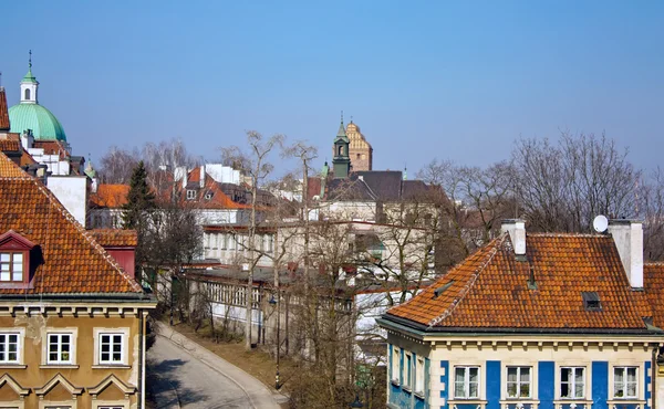 ワルシャワの旧市街の異常なビュー。ポーランド — ストック写真
