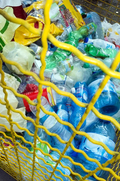 Různé plastové odpadky — Stock fotografie