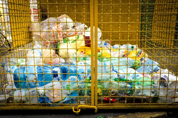Διάφορα πλαστικά σκουπίδια — Φωτογραφία Αρχείου