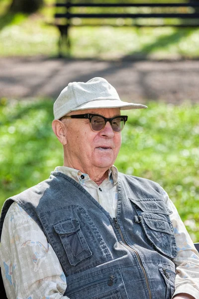 Starszy mężczyzna portret — Zdjęcie stockowe