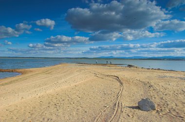 tipik Lehçe lakescape Güney