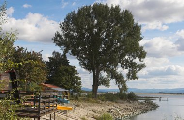 tipik Lehçe lakescape Güney