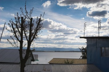 tipik Lehçe lakescape Güney