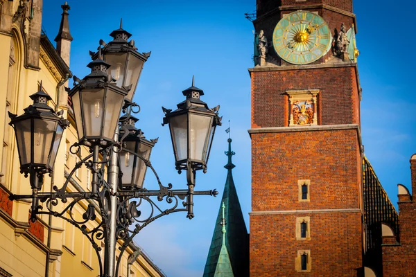 Monumentos en la ciudad de Wroclaw - Rynek, Polonia —  Fotos de Stock
