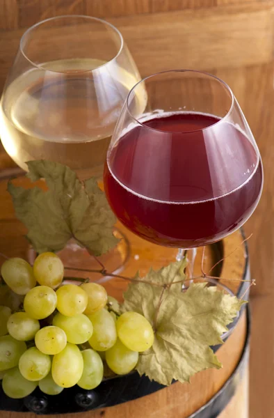 Vino bianco e rosso — Foto Stock